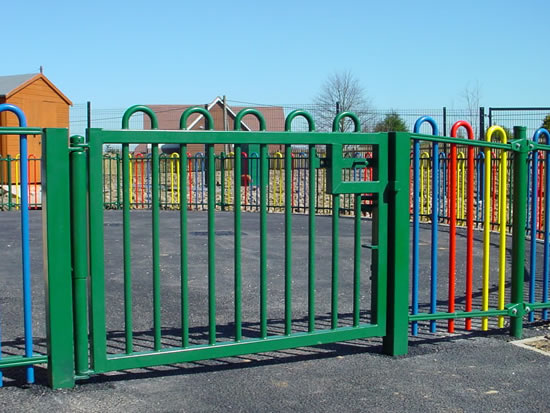 Green Bow Top Fencing Gate