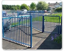 PVC Coated Tubular Fencing with Bow Top Style